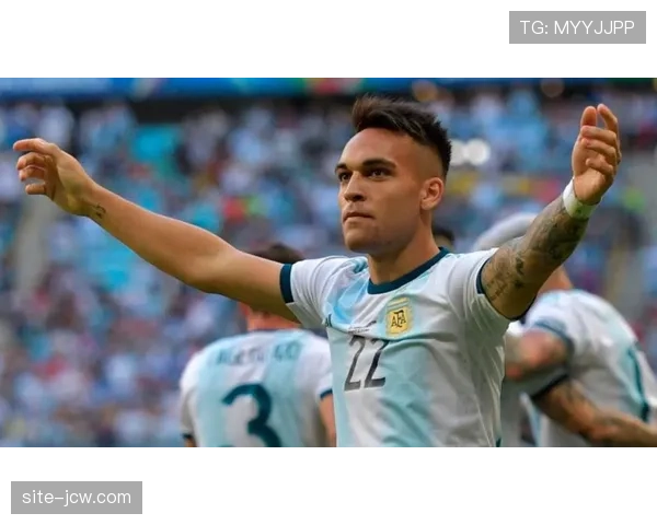 阿根廷队保持卫冕冠军班底中场恩佐麦卡利斯特作用关键